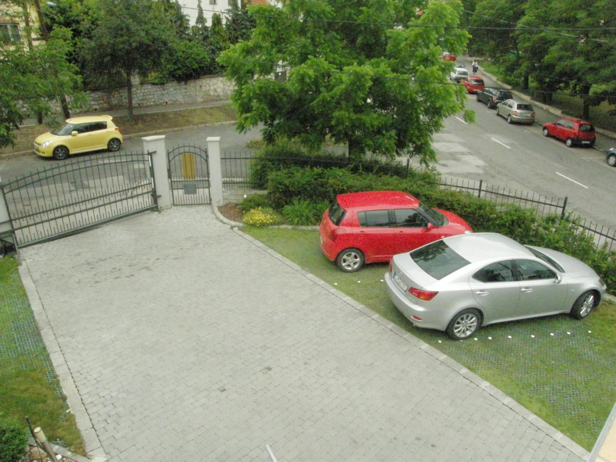 Promedicum Panzio Hotel Veszprém Exterior photo